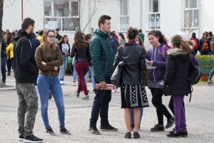 Etapa judeţeană a Olimpiadei de Religie în Galaţi şi Brăila – fotografia 3
