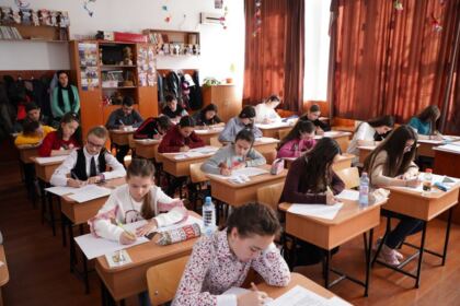 Etapa judeţeană a Olimpiadei de Religie în Galaţi şi Brăila – fotografia 17