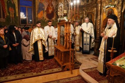 Istorica biserică Buna Vestire din Galaţi şi-a sărbătorit hramul – fotografia 13