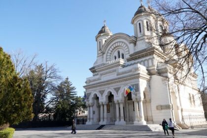 25 de tineri cu autism au fost prezenți astăzi la Catedrala Arhiepiscopală din Galați – fotografia 1