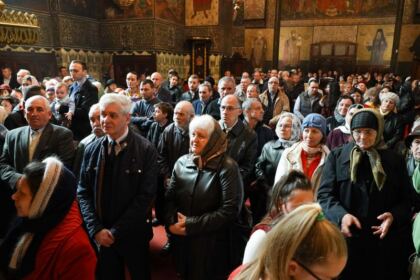25 de tineri cu autism au fost prezenți astăzi la Catedrala Arhiepiscopală din Galați – fotografia 19