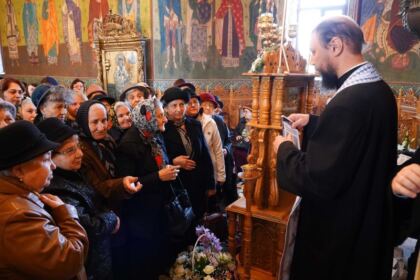 Istorica biserică Buna Vestire din Galaţi şi-a sărbătorit hramul – fotografia 6