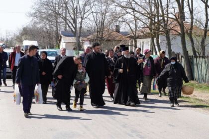 Alte activităţi misionare şi social-filantropice în satele din Arhiepiscopia Dunării de Jos – fotografia 17