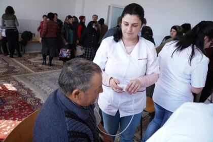 Alte activităţi misionare şi social-filantropice în satele din Arhiepiscopia Dunării de Jos – fotografia 23