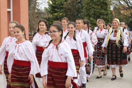 Festival de cântece, jocuri şi meşteşuguri tradiţionale în Protopopiatul Covurlui, judeţul Galaţi – fotografia 3