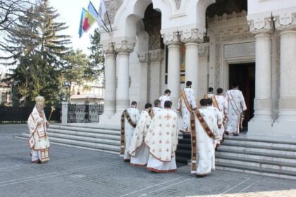 Acţiuni social-filantropice în Duminica Sfintei Cruci în Eparhia Dunării de Jos – fotografia 3