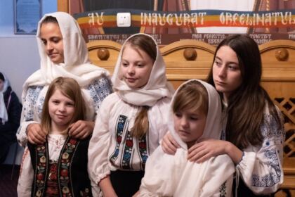 Centrul de asistenţă medicală „Sfinţii Doctori fără de arginţi Cosma şi Damian“ din Galaţi şi-a sărbătorit ocrotitorii spirituali – fotografia 3