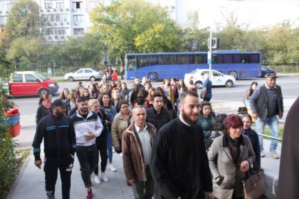 60 de tineri din Tecuci au donat sânge la Galaţi – fotografia 3