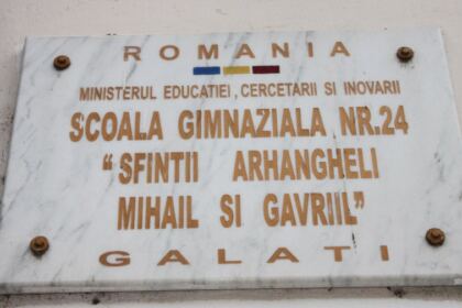 Şcoala Gimnazială „Sfinţii Arhangheli Mihail şi Gavriil“ din Galaţi şi-a cinstit ocrotitorii spirituali – fotografia 4
