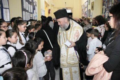 Şcoala Gimnazială „Sfinţii Arhangheli Mihail şi Gavriil“ din Galaţi şi-a cinstit ocrotitorii spirituali – fotografia 15