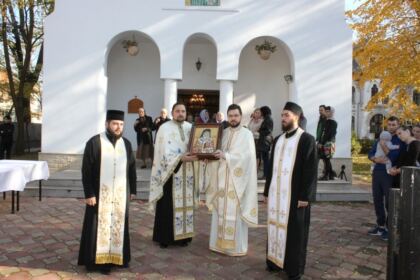 Sfântul Ierarh Nectarie în vizită la elevii seminariști – fotografia 10