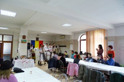 Parohia „Sf. Stelian“ din Galaţi şi-a serbat ocrotitorul spiritual prin deosebite activităţi culturale şi social-filantropice la Centrul „Speranţe pentru vârsta a III-a“ – fotografia 25