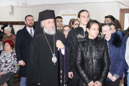 Parohia „Sf. Stelian“ din Galaţi şi-a serbat ocrotitorul spiritual prin deosebite activităţi culturale şi social-filantropice la Centrul „Speranţe pentru vârsta a III-a“ – fotografia 4