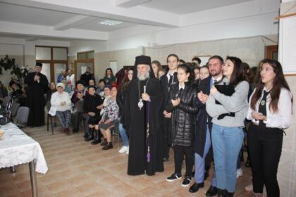 Parohia „Sf. Stelian“ din Galaţi şi-a serbat ocrotitorul spiritual prin deosebite activităţi culturale şi social-filantropice la Centrul „Speranţe pentru vârsta a III-a“ – fotografia 8