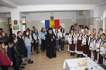 Parohia „Sf. Stelian“ din Galaţi şi-a serbat ocrotitorul spiritual prin deosebite activităţi culturale şi social-filantropice la Centrul „Speranţe pentru vârsta a III-a“ – fotografia 11