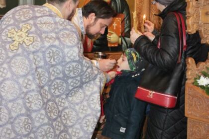 Parohia „Sf. Stelian“ din Galaţi şi-a serbat ocrotitorul spiritual prin deosebite activităţi culturale şi social-filantropice la Centrul „Speranţe pentru vârsta a III-a“ – fotografia 11