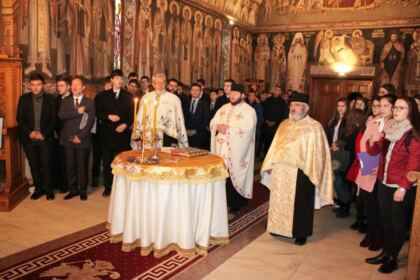 La Galaţi a avut loc cea de-a 19-a ediţie a Simpozionului naţional interseminarial – fotografia 5