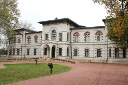 La Galaţi a avut loc cea de-a 19-a ediţie a Simpozionului naţional interseminarial – fotografia 17
