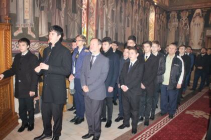 Sfântul Apostol Andrei cinstit de seminariştii gălăţeni – fotografia 11