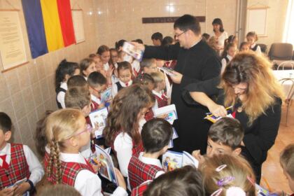 Persoanele vârstnice au fost sărbătorite la Centrul Multifuncţional de Servicii Sociale „Speranţe Pentru Vârsta a III-a“ – fotografia 7
