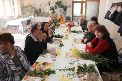 Persoanele vârstnice au fost sărbătorite la Centrul Multifuncţional de Servicii Sociale „Speranţe Pentru Vârsta a III-a“ – fotografia 8