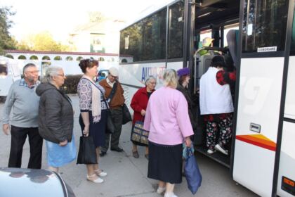 Persoanele vârstnice au fost sărbătorite la Centrul Multifuncţional de Servicii Sociale „Speranţe Pentru Vârsta a III-a“ – fotografia 11