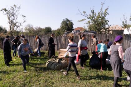 Acţiune filantropică desfăşurată în Insula Mare a Brăilei – fotografia 16