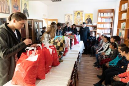 Activităţi social-filantropice îndreptate către elevi la Brăila – fotografia 10