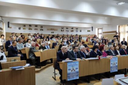 Zi de bucurie şi de binecuvântare pentru elevii Colegiului Naţional „Gheorghe Munteanu Murgoci“ din Brăila – fotografia 2