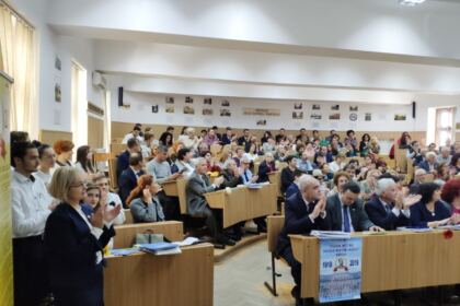 Zi de bucurie şi de binecuvântare pentru elevii Colegiului Naţional „Gheorghe Munteanu Murgoci“ din Brăila – fotografia 4