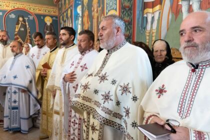 Conferinţă semestrială şi sfinţirea noului Aşezământ parohial din localitatea Brătuleşti, judeţul Galaţi – fotografia 11