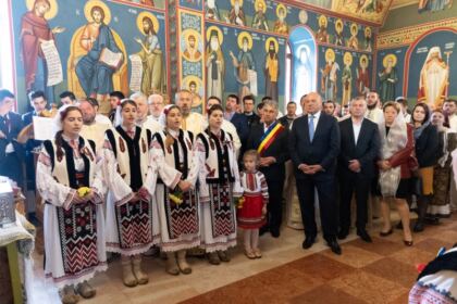 Conferinţă semestrială şi sfinţirea noului Aşezământ parohial din localitatea Brătuleşti, judeţul Galaţi – fotografia 13