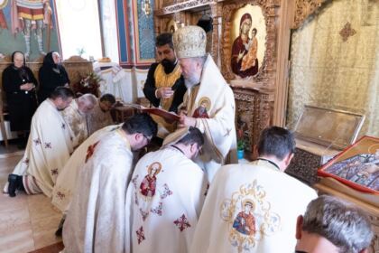 Conferinţă semestrială şi sfinţirea noului Aşezământ parohial din localitatea Brătuleşti, judeţul Galaţi – fotografia 25