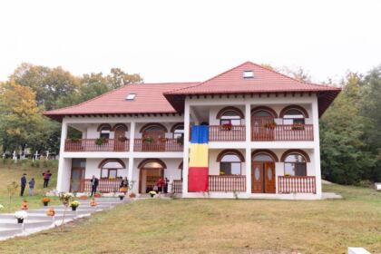 Conferinţă semestrială şi sfinţirea noului Aşezământ parohial din localitatea Brătuleşti, judeţul Galaţi – fotografia 1