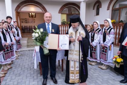Conferinţă semestrială şi sfinţirea noului Aşezământ parohial din localitatea Brătuleşti, judeţul Galaţi – fotografia 15