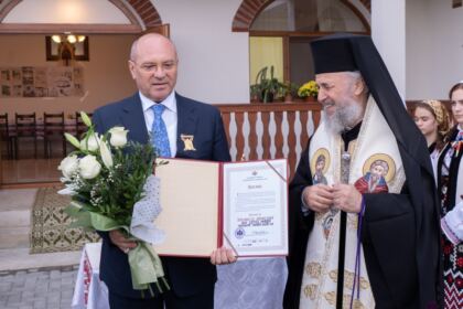 Conferinţă semestrială şi sfinţirea noului Aşezământ parohial din localitatea Brătuleşti, judeţul Galaţi – fotografia 16