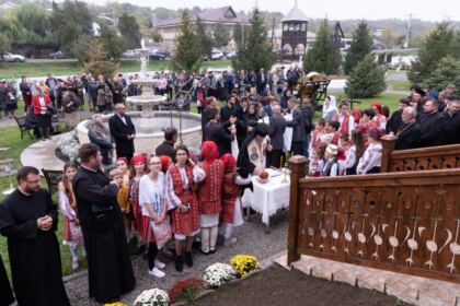 Conferinţă semestrială şi sfinţirea aşezământului parohial din localitatea Frumuşiţa, Protopopiatul Târgu Bujor, judeţul Galaţi – fotografia 11