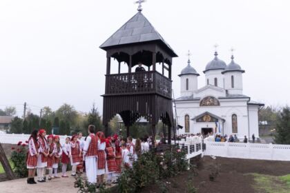 Conferinţă semestrială şi sfinţirea aşezământului parohial din localitatea Frumuşiţa, Protopopiatul Târgu Bujor, judeţul Galaţi – fotografia 1