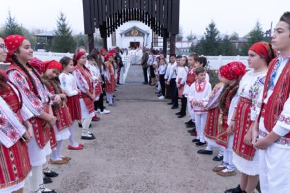 Conferinţă semestrială şi sfinţirea aşezământului parohial din localitatea Frumuşiţa, Protopopiatul Târgu Bujor, judeţul Galaţi – fotografia 4