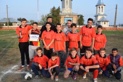 Prima ediție a Cupei Prieteniei la Fotbal în localitatea Nămoloasa din județul Galați – fotografia 15
