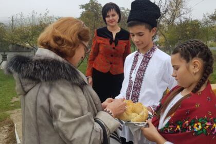 Zi de sărbătoare în localitatea Lungești din județul Galați – fotografia 6