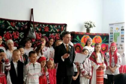 Zi de sărbătoare în localitatea Lungești din județul Galați – fotografia 18