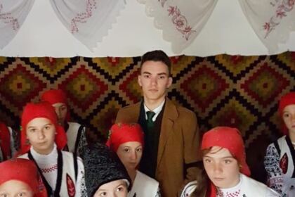 Tineri din satul românesc din sudul Moldovei în vizită la locuri emblematice din București – fotografia 8
