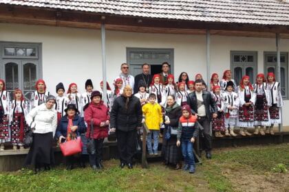 Tineri din satul românesc din sudul Moldovei în vizită la locuri emblematice din București – fotografia 16