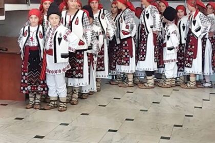 Tineri din satul românesc din sudul Moldovei în vizită la locuri emblematice din București – fotografia 28