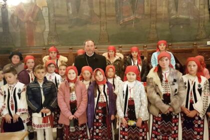 Tineri din satul românesc din sudul Moldovei în vizită la locuri emblematice din București – fotografia 33