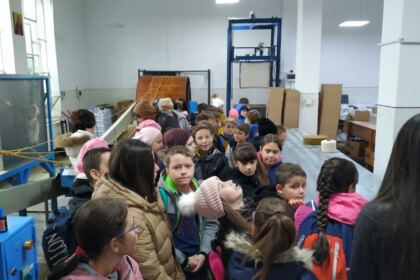 Elevi în vizită la Centrul eparhial al Arhiepiscopiei Dunării de Jos – fotografia 10