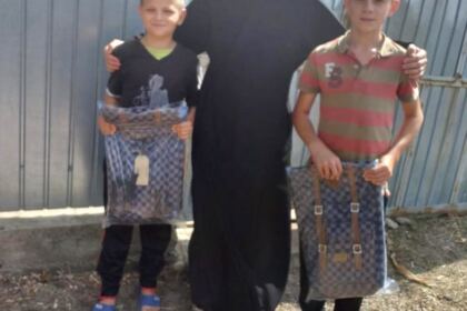 Ghiozdane şi rechizite şcolare pentru 4.000 de copii din Arhiepiscopia Dunării de Jos – fotografia 14