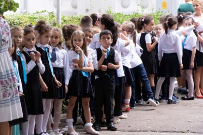 Festivitatea de deschidere a noului an şcolar la Seminarul Teologic „Sfântul Apostol Andrei“ din Galaţi – fotografia 17