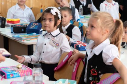 Festivitatea de deschidere a noului an şcolar la Seminarul Teologic „Sfântul Apostol Andrei“ din Galaţi – fotografia 25